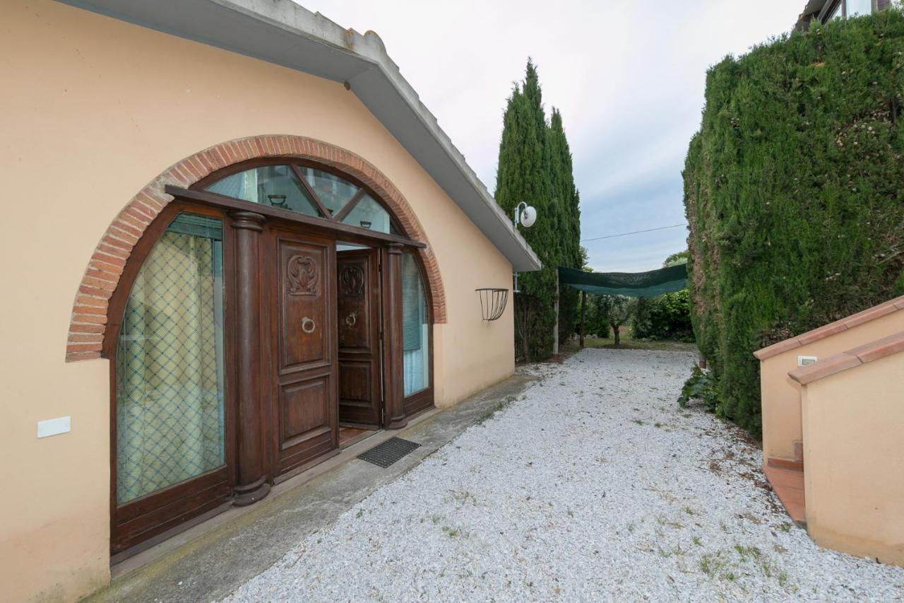Podere Isabella Сан-Винченцо Экстерьер фото